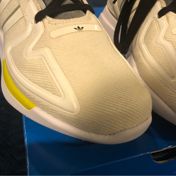 Adidas ZX 2K Flux size 7 white black grey like new - Picture 4 of 9